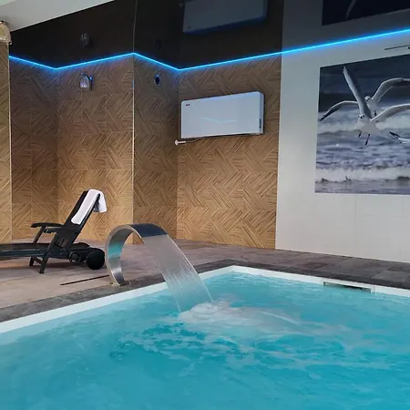 Privatunterkunft Dom Jastrzebia Z Basenem I Jacuzzi *