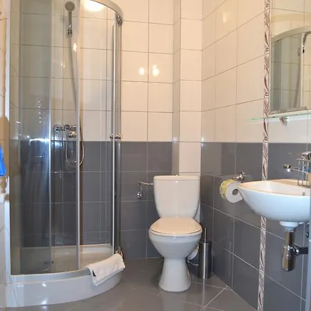 Dom Jastrzebia Z Basenem I Jacuzzi *