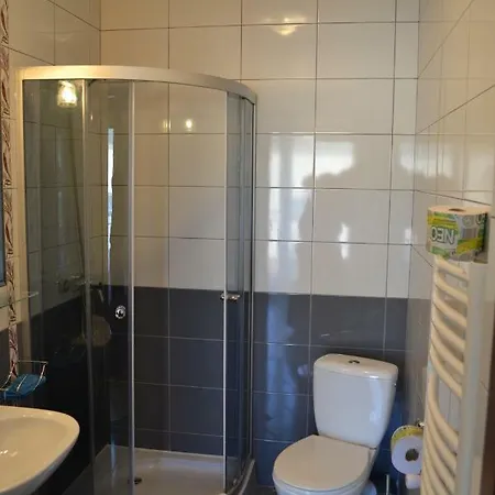 Privatunterkunft Dom Jastrzebia Z Basenem I Jacuzzi Jastrzębia Góra