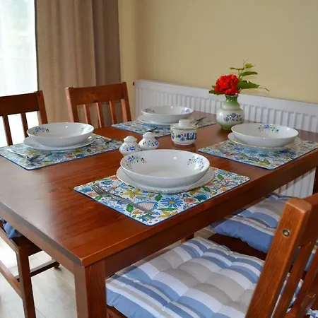 Dom Jastrzebia Z Basenem I Jacuzzi Pansiyon