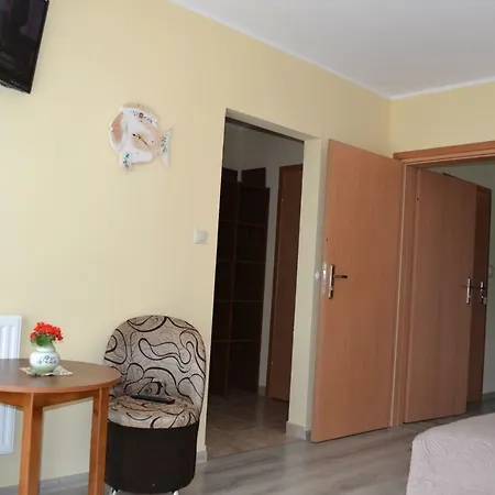 Privatunterkunft Dom Jastrzebia Z Basenem I Jacuzzi Jastrzębia Góra