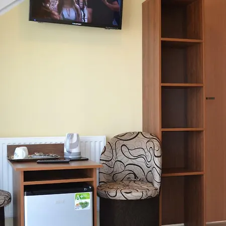 Pansiyon Dom Jastrzebia Z Basenem I Jacuzzi *