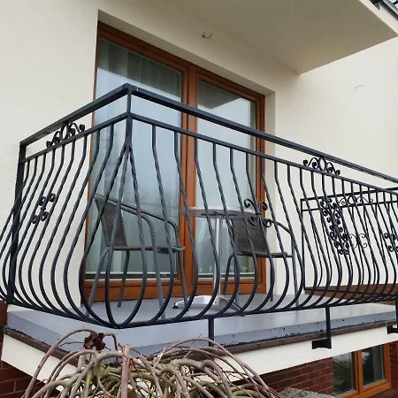 Dom Jastrzebia Z Basenem I Jacuzzi בית אירוח Jastrzębia Góra