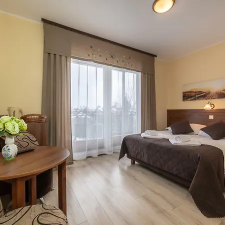 Dom Jastrzebia Z Basenem I Jacuzzi Privatunterkunft