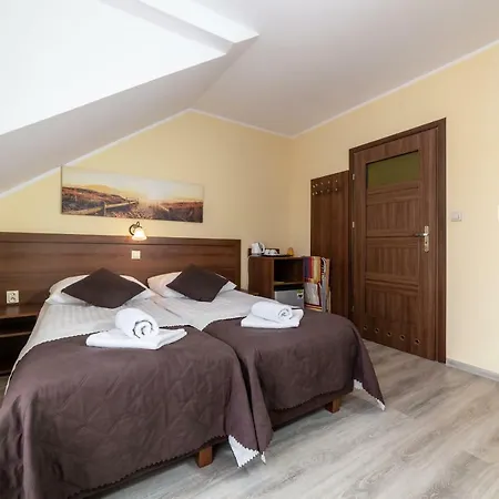 Privatunterkunft Dom Jastrzebia Z Basenem I Jacuzzi