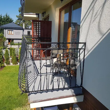 Privatunterkunft Dom Jastrzebia Z Basenem I Jacuzzi *
