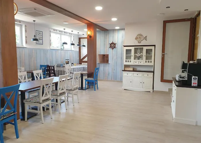 Dom Jastrzebia Z Basenem I Jacuzzi *