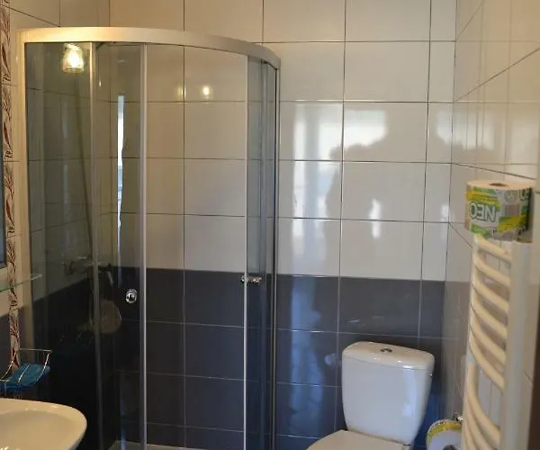 民宿 Dom Jastrzebia Z Basenem I Jacuzzi Jastrzębia Góra