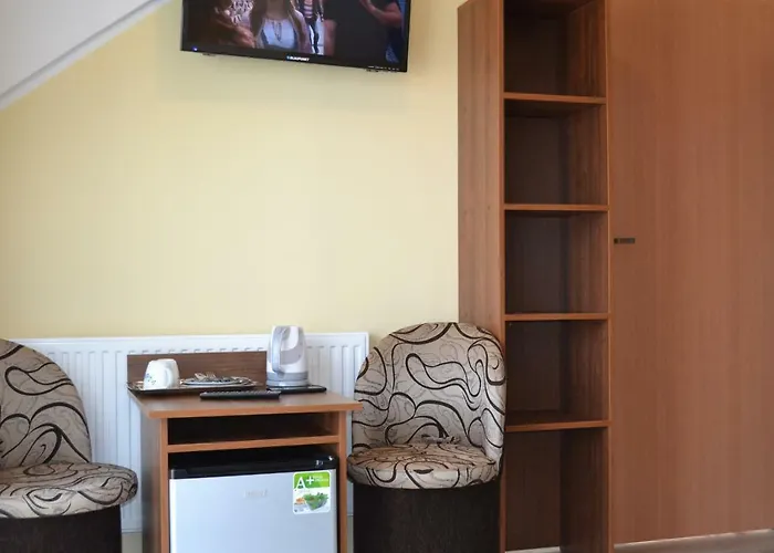 民宿 Dom Jastrzebia Z Basenem I Jacuzzi *