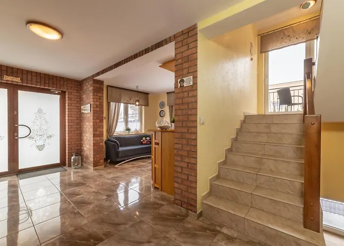 Dom Jastrzebia Z Basenem I Jacuzzi